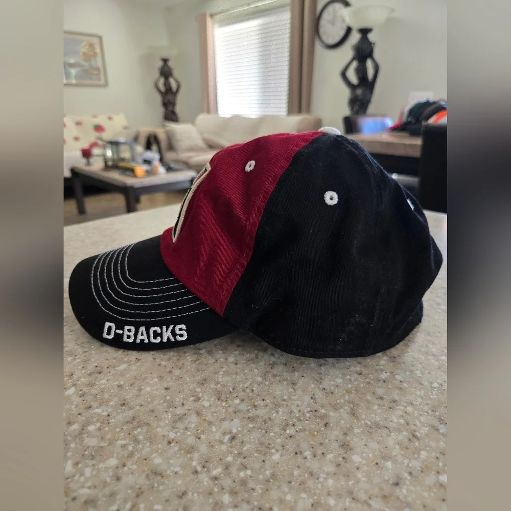 Red and Black D-Backs Baseball Cap - Picture 3 of 8